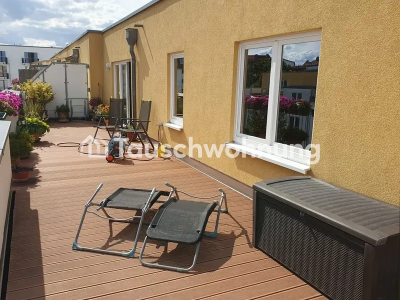 Tauschwohnung: Helle DG-Wohnung mit 4 Zimmern gegen 3 Zimmer (Pankow) — photo 1